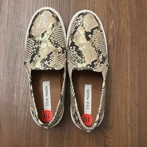 Steve Madden Metallic snake print slip Ons